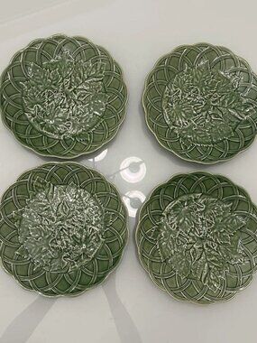 NOS Bordallo Pinheiro Decorative Plates 8" Embossed Leaves Portugal * Set of 4